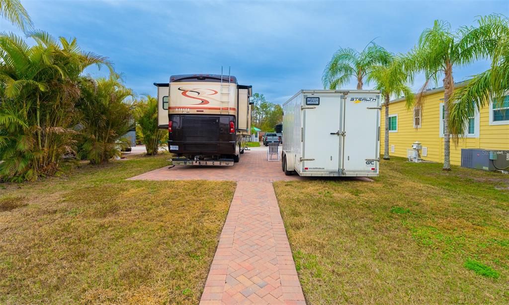 待售: $214,500 (0.08 acres)