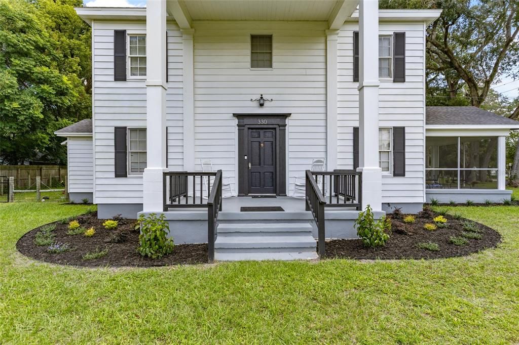 En Venta: $300,000 (4 camas, 3 baños, 2048 Pies cuadrados)