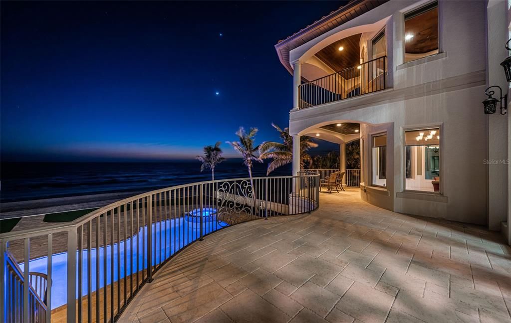 For Sale: $8,495,000 (5 beds, 5 baths, 6528 Square Feet)