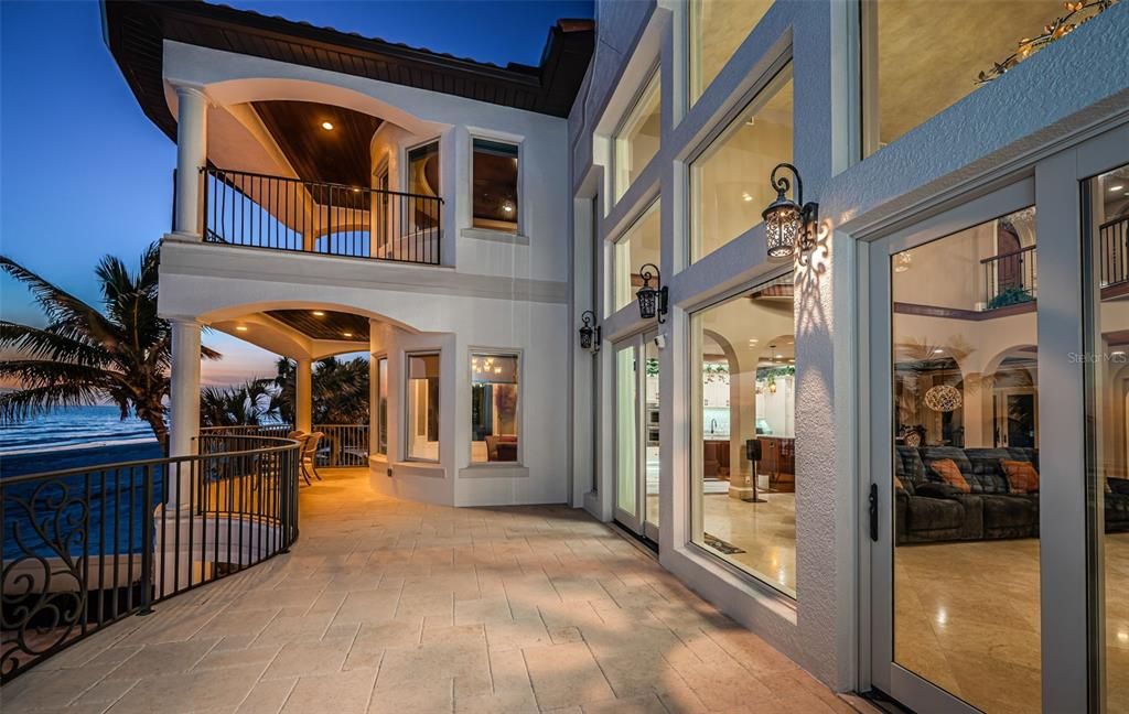 For Sale: $8,495,000 (5 beds, 5 baths, 6528 Square Feet)