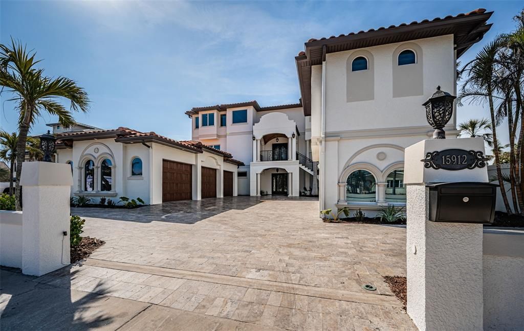 For Sale: $8,495,000 (5 beds, 5 baths, 6528 Square Feet)