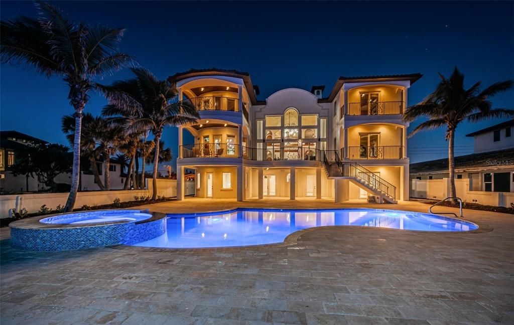 For Sale: $8,495,000 (5 beds, 5 baths, 6528 Square Feet)