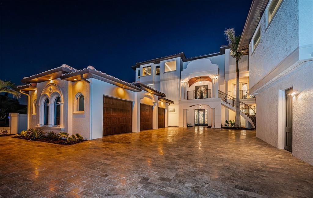 For Sale: $8,495,000 (5 beds, 5 baths, 6528 Square Feet)