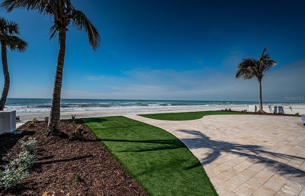 For Sale: $8,495,000 (5 beds, 5 baths, 6528 Square Feet)