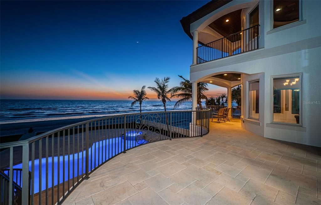 For Sale: $8,495,000 (5 beds, 5 baths, 6528 Square Feet)