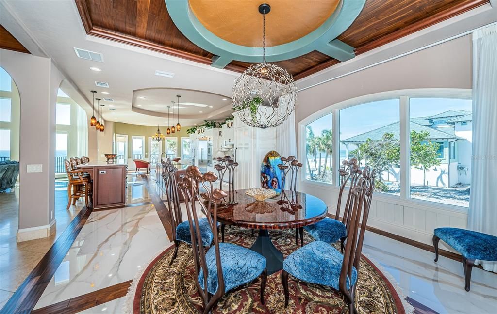 For Sale: $8,495,000 (5 beds, 5 baths, 6528 Square Feet)