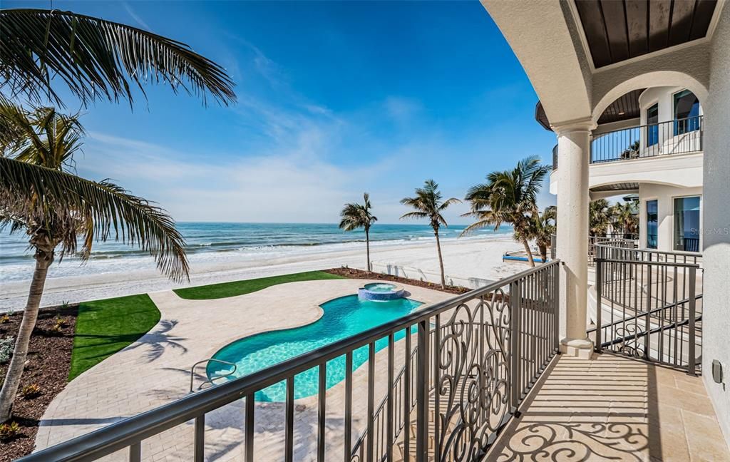 For Sale: $8,495,000 (5 beds, 5 baths, 6528 Square Feet)