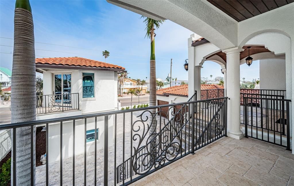 For Sale: $8,495,000 (5 beds, 5 baths, 6528 Square Feet)