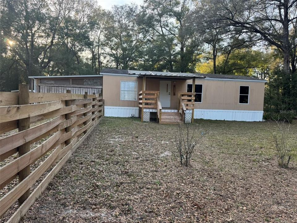 Recently Sold: $117,000 (2 beds, 2 baths, 920 Square Feet)