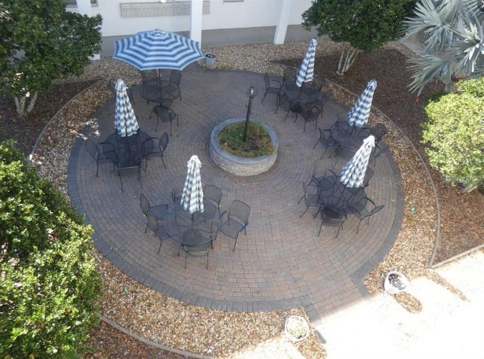 На продажу: $134,900 (2 спален, 2 ванн, 1170 Квадратных фут)