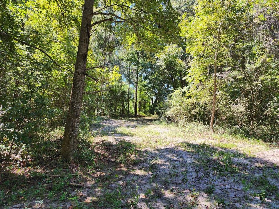 En Venta: $795,000 (25.04 acres)