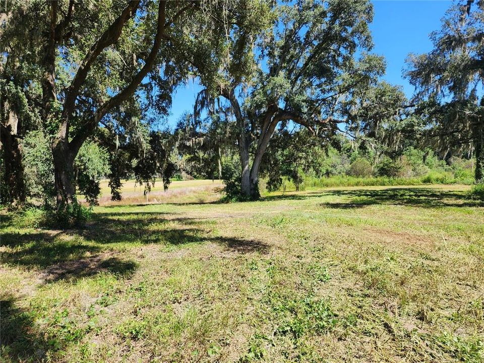 En Venta: $795,000 (25.04 acres)