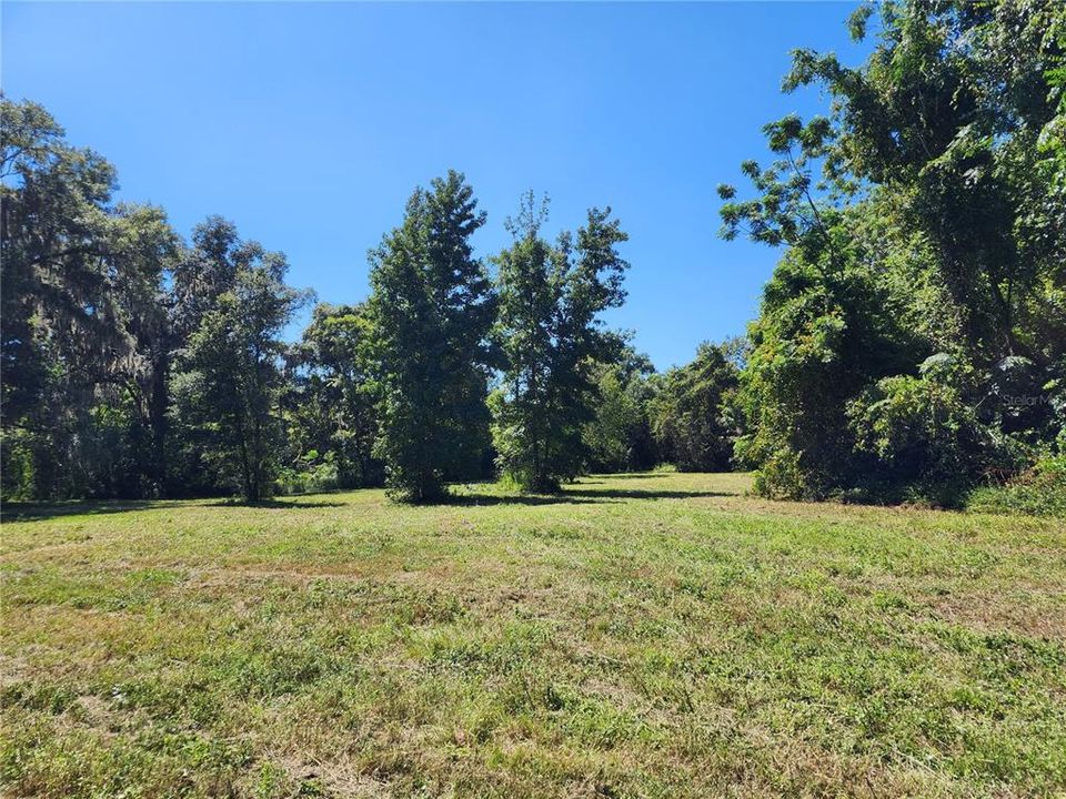 En Venta: $795,000 (25.04 acres)