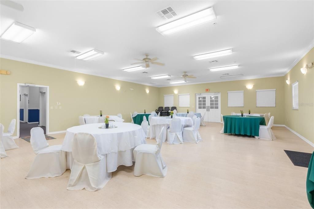 На продажу: $191,900 (2 спален, 2 ванн, 1674 Квадратных фут)