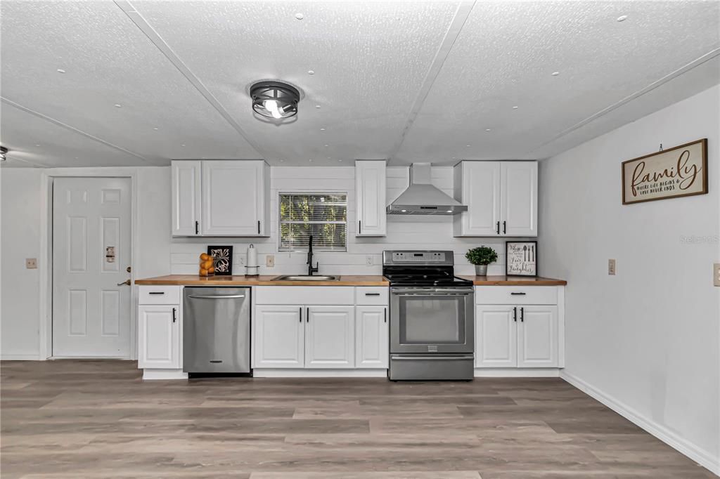 待售: $148,500 (3 贝兹, 2 浴室, 960 平方英尺)