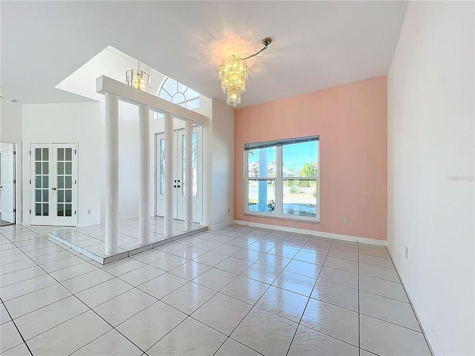 For Sale: $775,000 (4 beds, 2 baths, 3101 Square Feet)