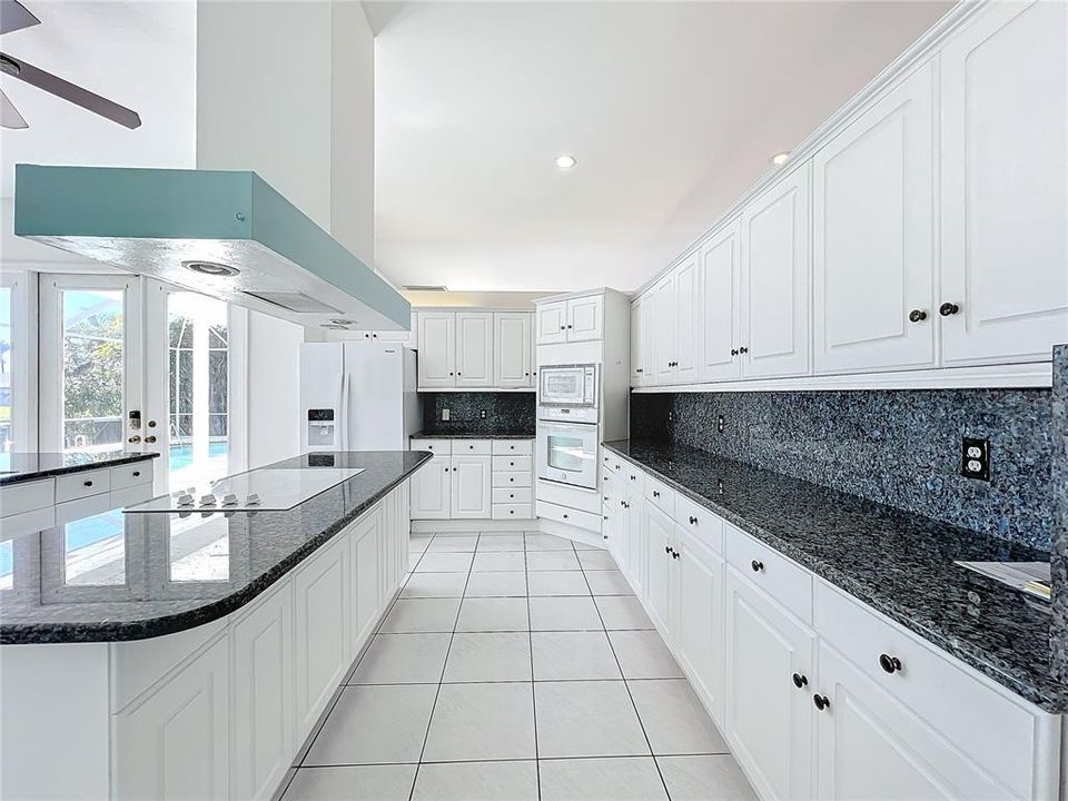 For Sale: $775,000 (4 beds, 2 baths, 3101 Square Feet)