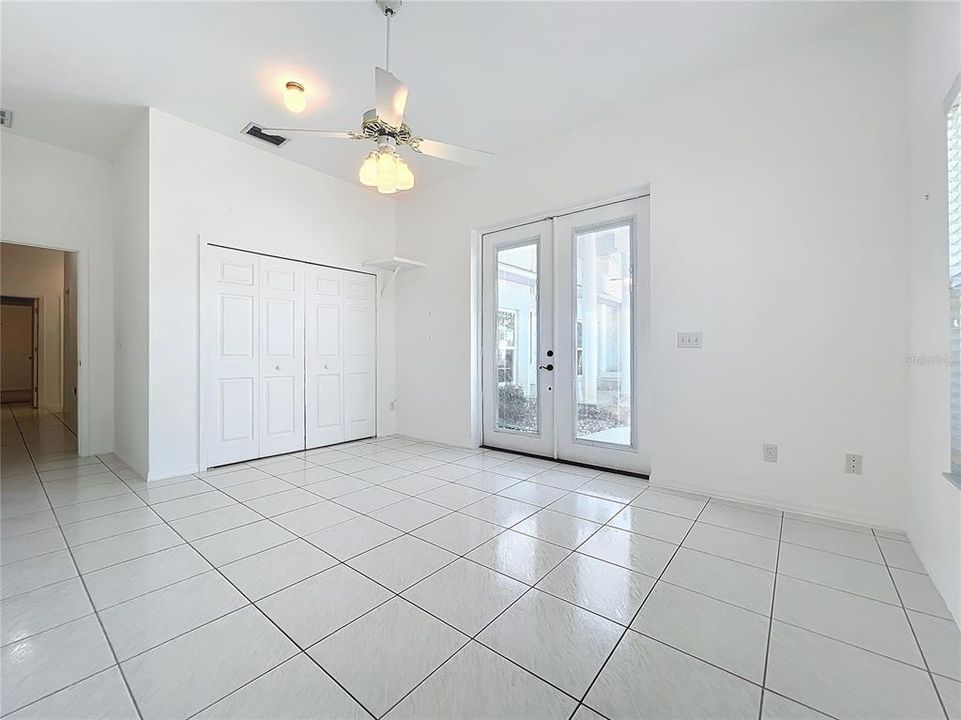 For Sale: $775,000 (4 beds, 2 baths, 3101 Square Feet)