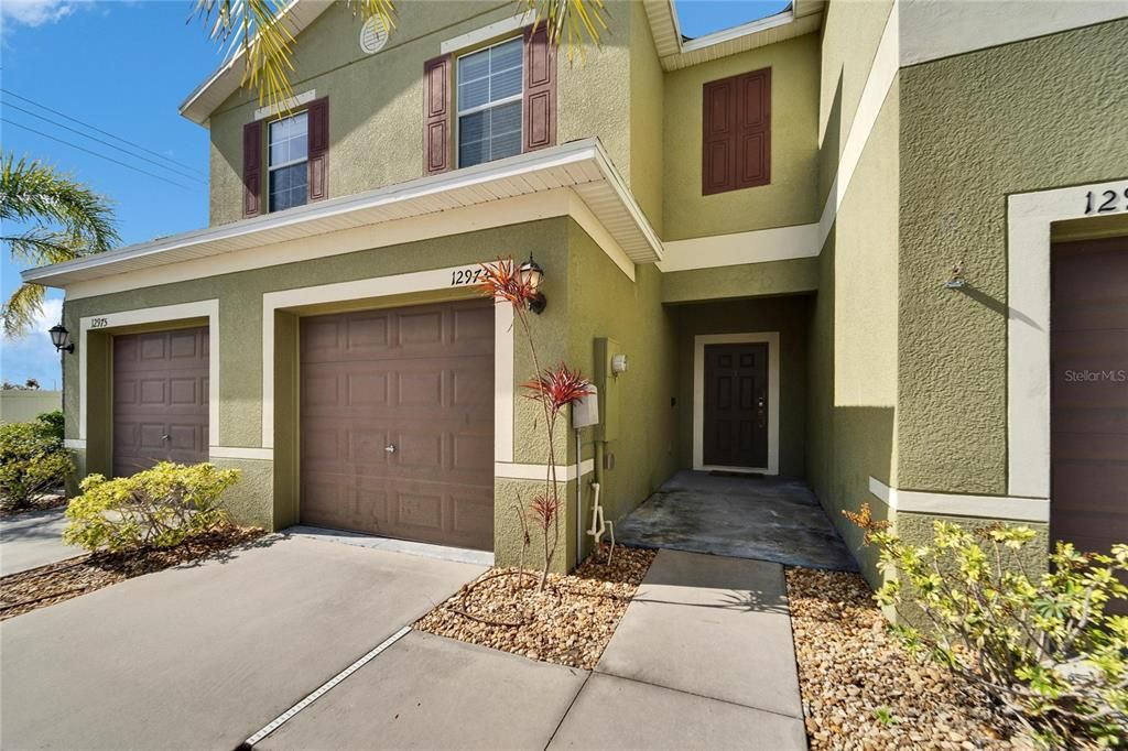 Active With Contract: $234,999 (2 beds, 2 baths, 1462 Square Feet)