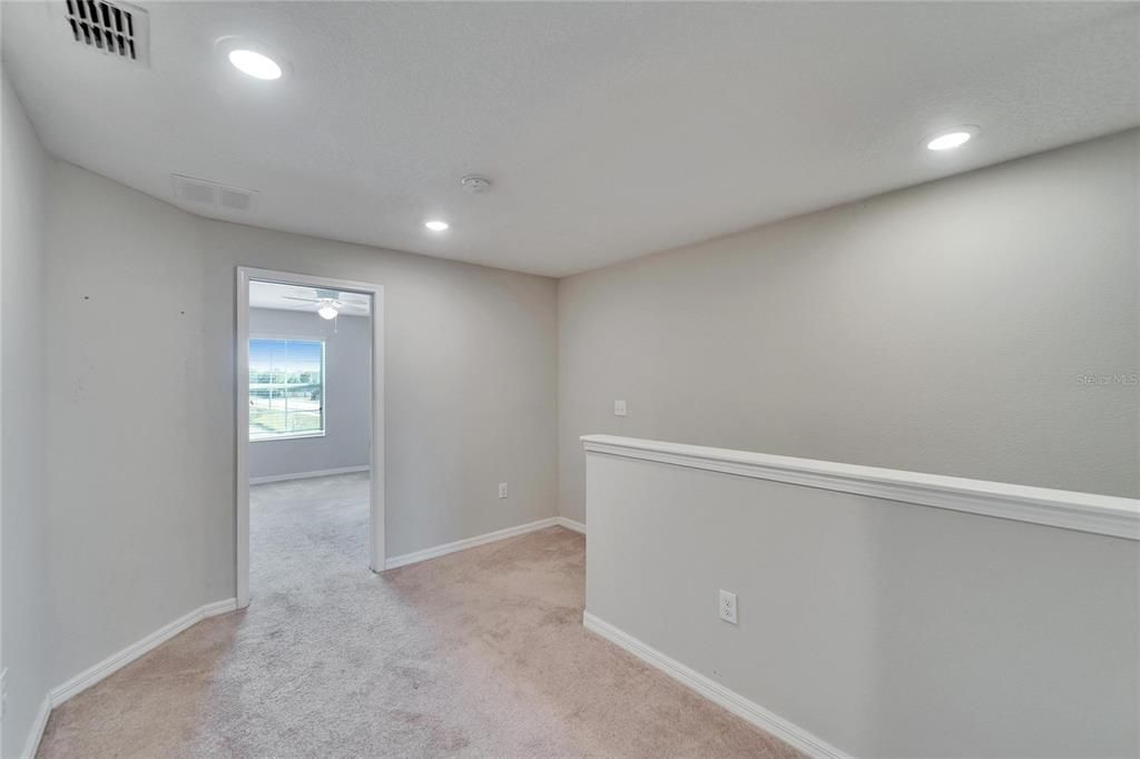 Active With Contract: $234,999 (2 beds, 2 baths, 1462 Square Feet)