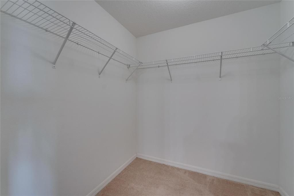 Active With Contract: $234,999 (2 beds, 2 baths, 1462 Square Feet)