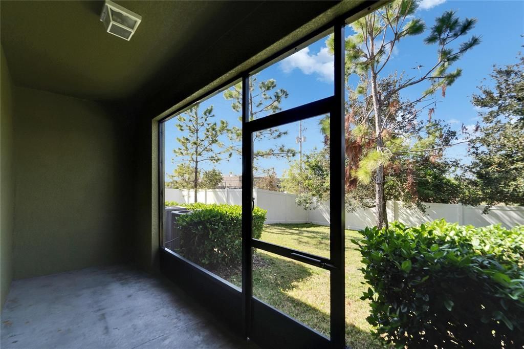 Active With Contract: $234,999 (2 beds, 2 baths, 1462 Square Feet)