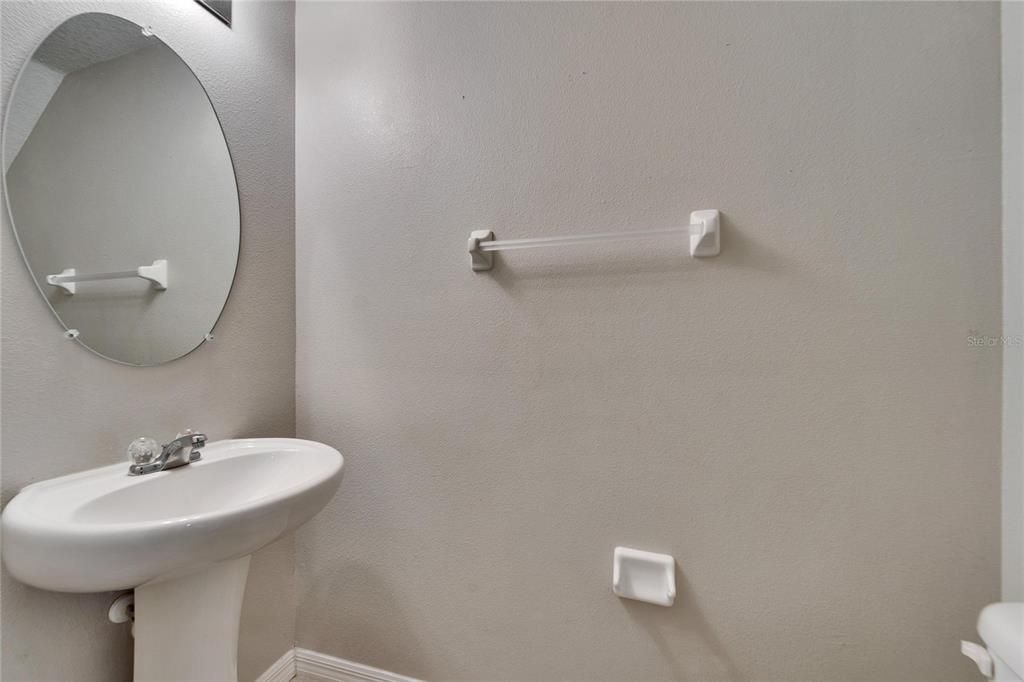 Active With Contract: $234,999 (2 beds, 2 baths, 1462 Square Feet)