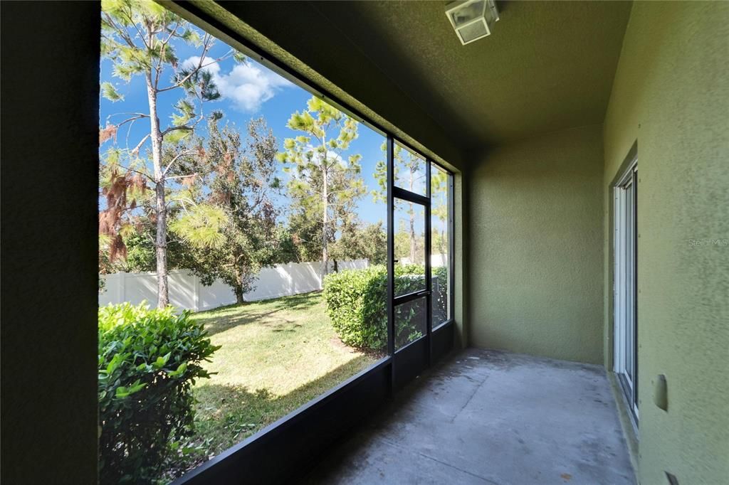 Active With Contract: $234,999 (2 beds, 2 baths, 1462 Square Feet)