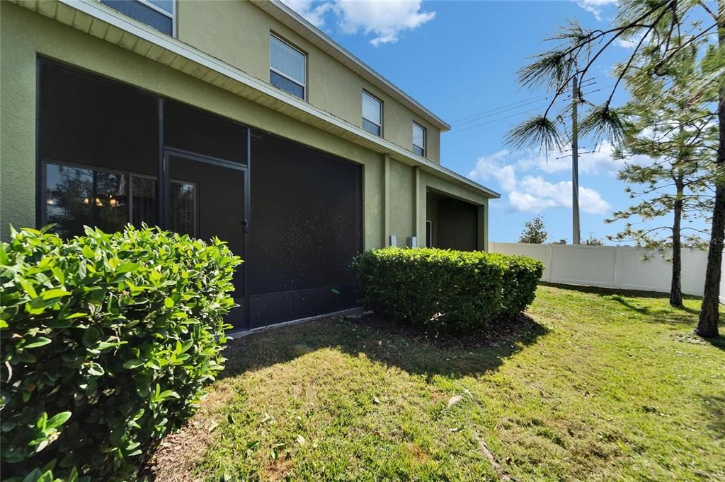 Active With Contract: $234,999 (2 beds, 2 baths, 1462 Square Feet)