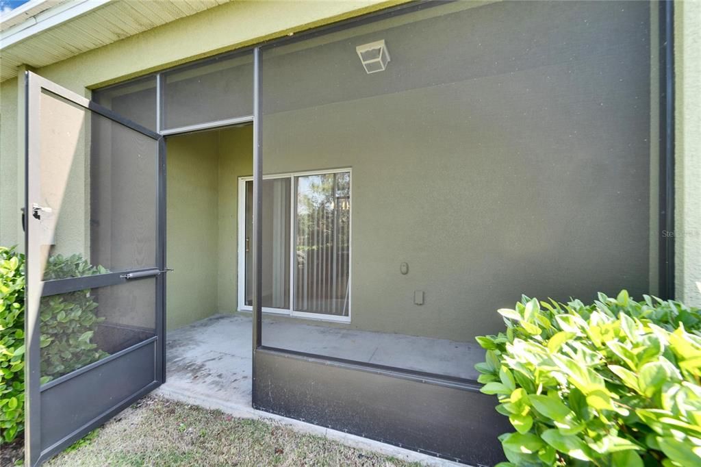 Active With Contract: $234,999 (2 beds, 2 baths, 1462 Square Feet)