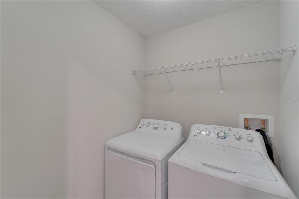 Active With Contract: $234,999 (2 beds, 2 baths, 1462 Square Feet)