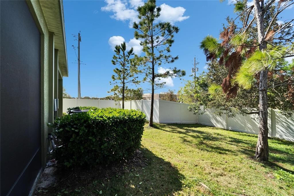 Active With Contract: $234,999 (2 beds, 2 baths, 1462 Square Feet)