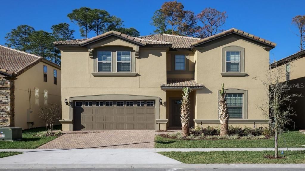 Recently Rented: $4,300 (9 beds, 6 baths, 4398 Square Feet)