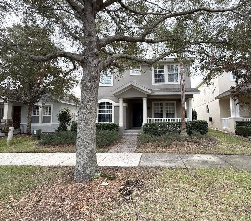 最近售出: $599,900 (5 贝兹, 3 浴室, 2527 平方英尺)