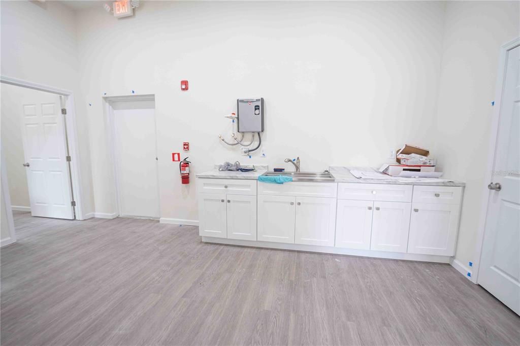 На продажу: $18,600 (0 спален, 0 ванн, 1904 Квадратных фут)