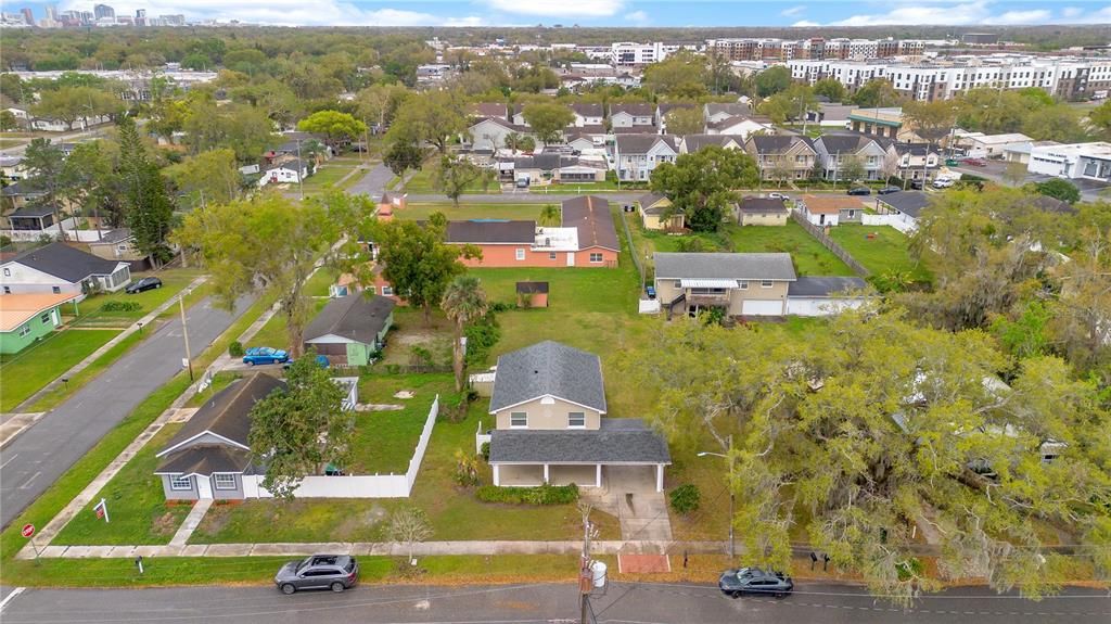 Activo con contrato: $399,000 (4 camas, 2 baños, 1664 Pies cuadrados)