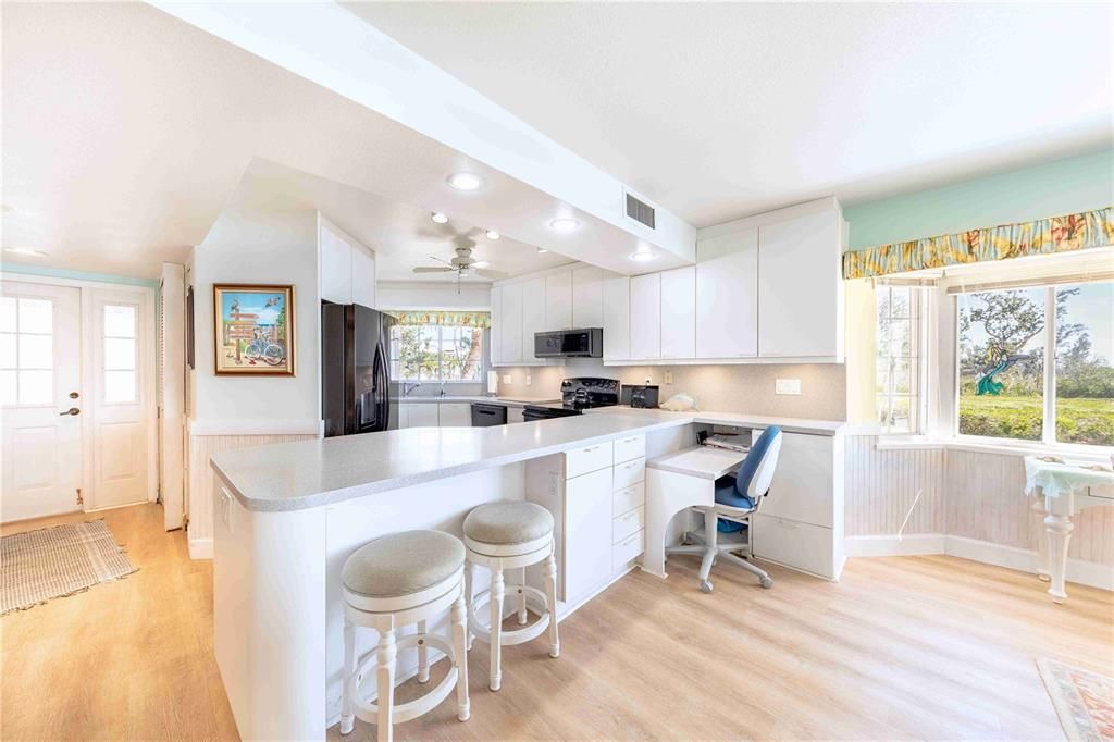 待售: $649,000 (2 贝兹, 2 浴室, 1287 平方英尺)