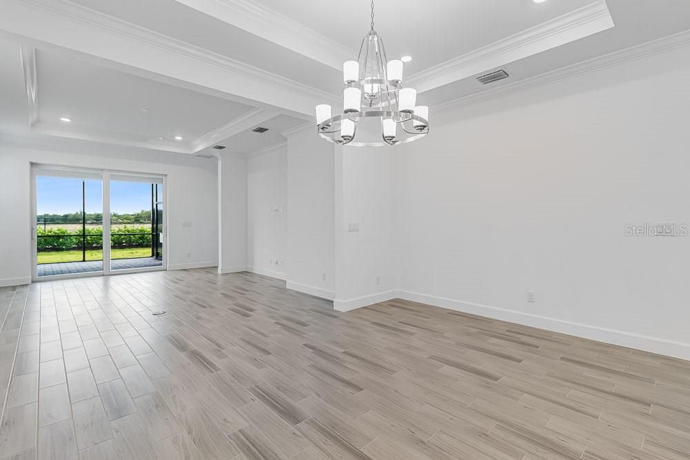 Activo con contrato: $383,645 (2 camas, 2 baños, 1723 Pies cuadrados)