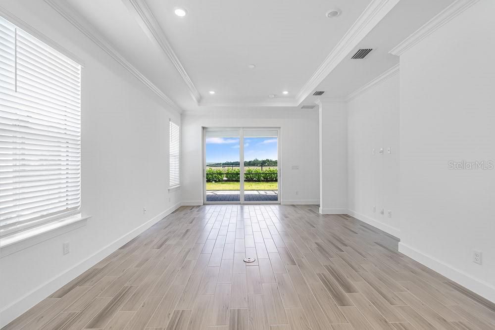 Activo con contrato: $383,645 (2 camas, 2 baños, 1723 Pies cuadrados)