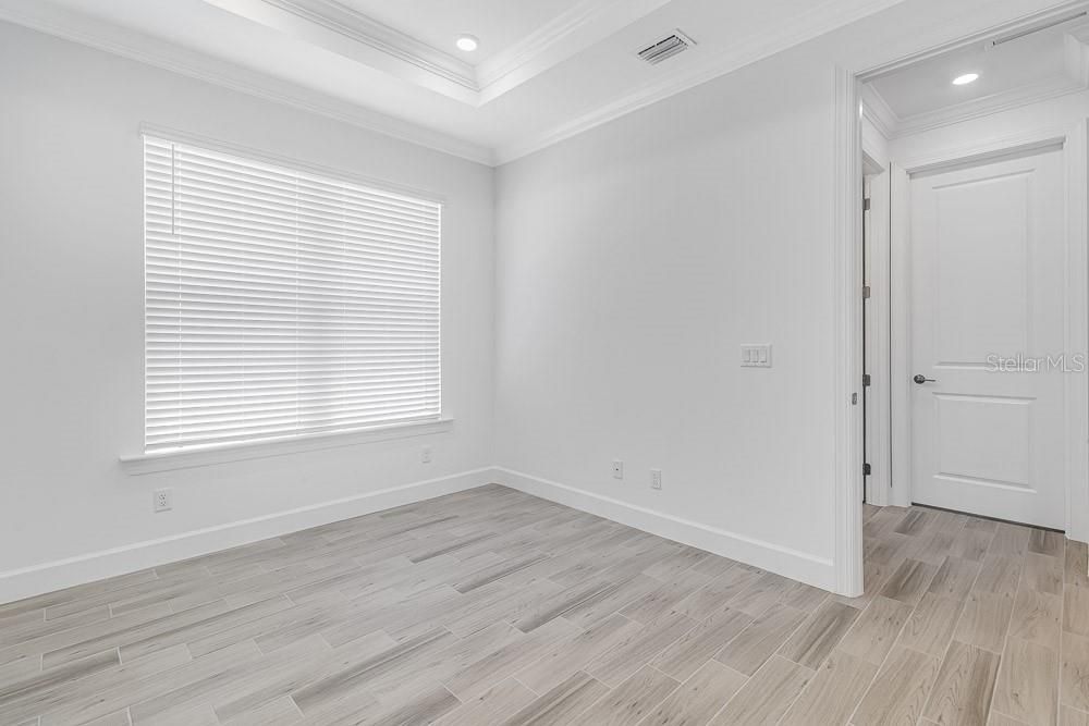 Activo con contrato: $383,645 (2 camas, 2 baños, 1723 Pies cuadrados)