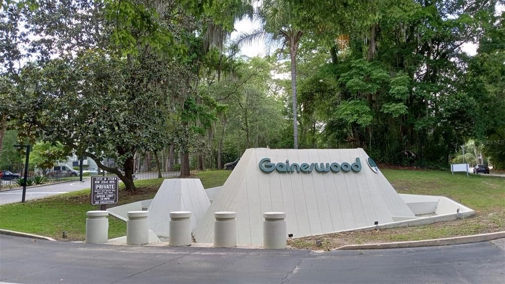 For Sale: $208,000 (2 beds, 1 baths, 1283 Square Feet)