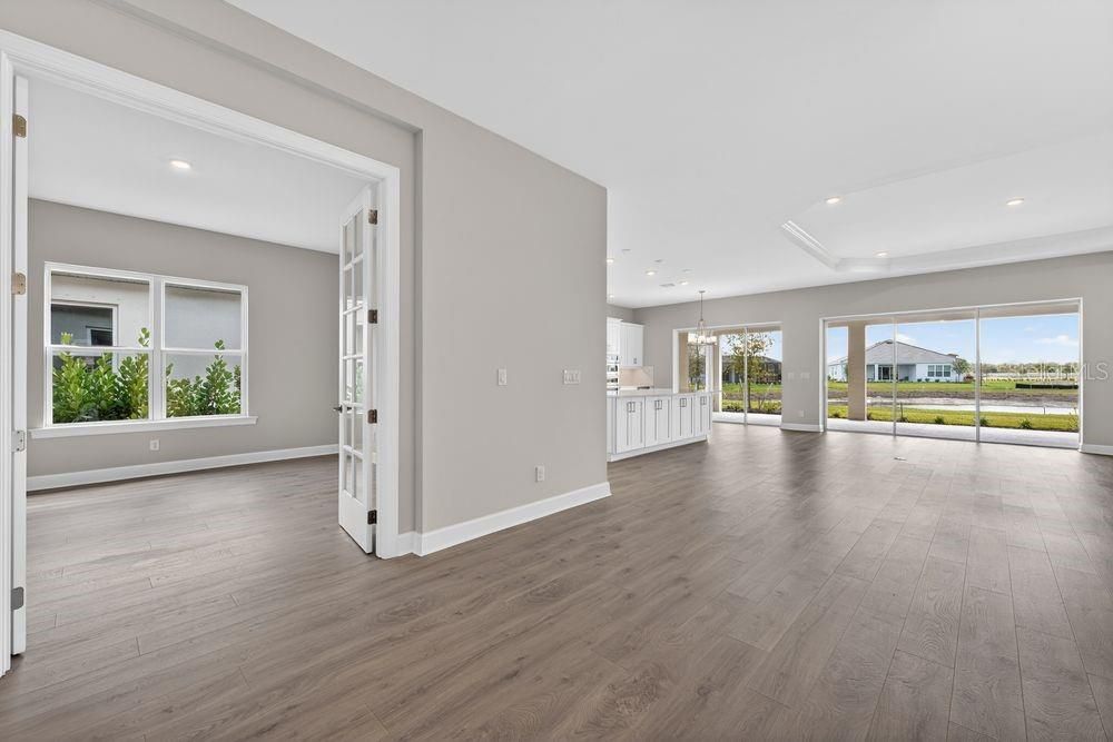 Activo con contrato: $664,990 (3 camas, 3 baños, 3004 Pies cuadrados)