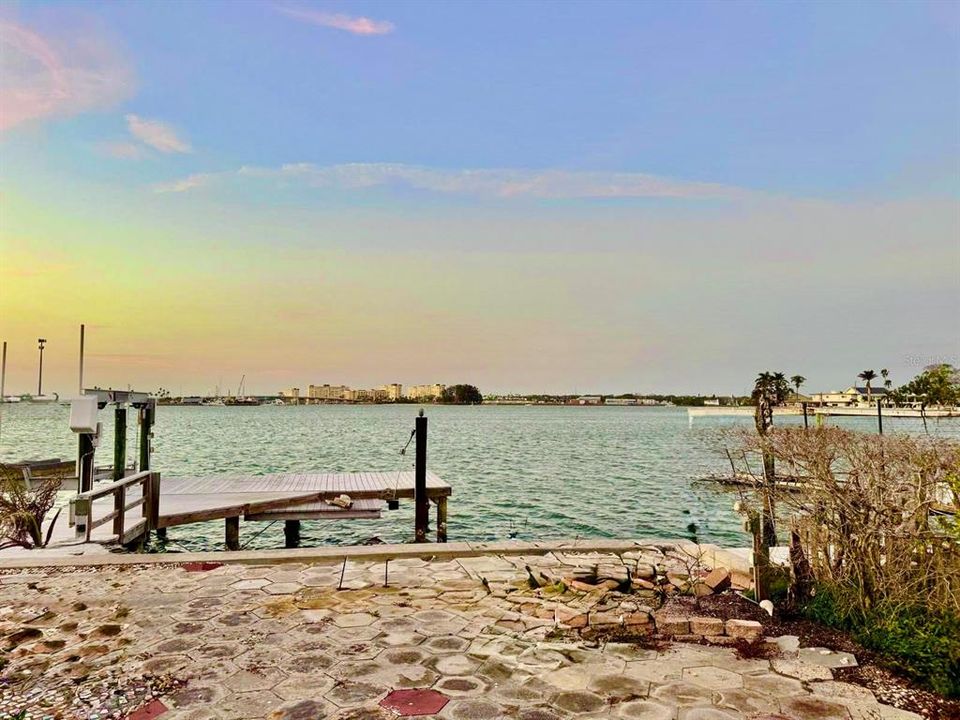 En Venta: $825,000 (0.15 acres)