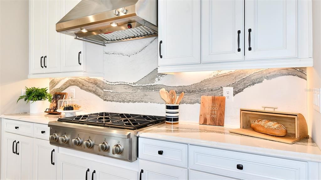 合同活跃: $654,990 (3 贝兹, 3 浴室, 3004 平方英尺)