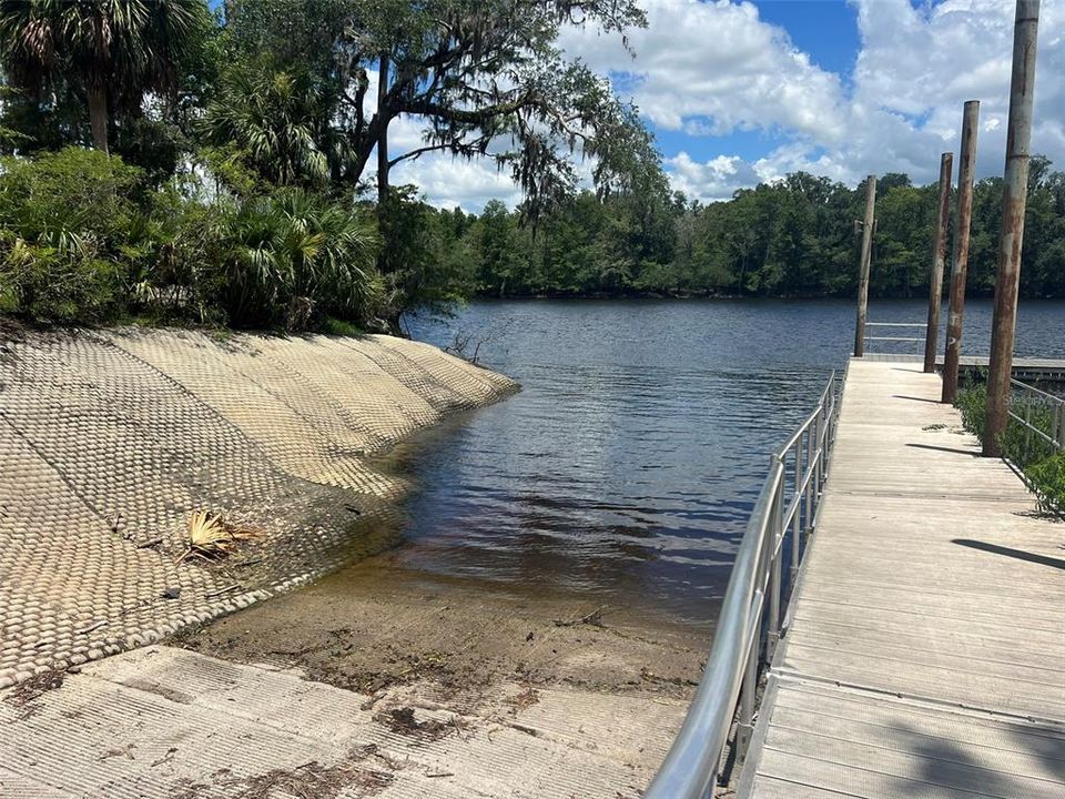 На продажу: $28,000 (0.96 acres)