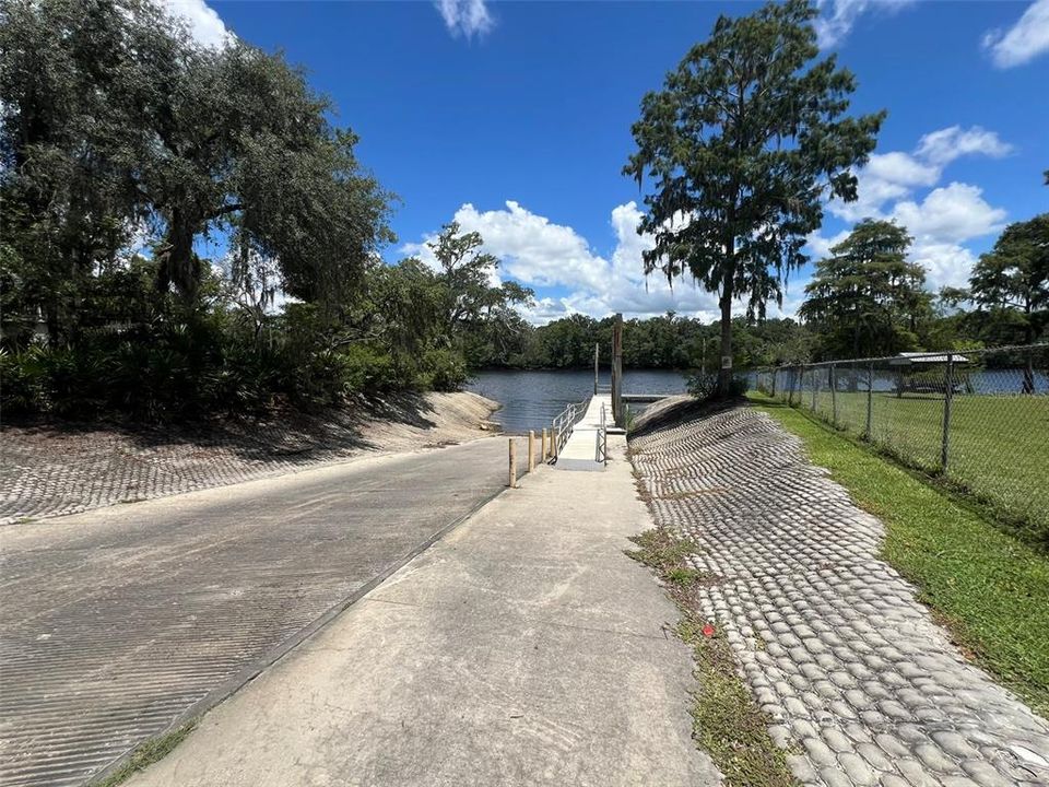 На продажу: $28,000 (0.96 acres)