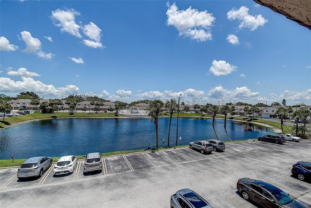 For Sale: $124,000 (1 beds, 1 baths, 870 Square Feet)