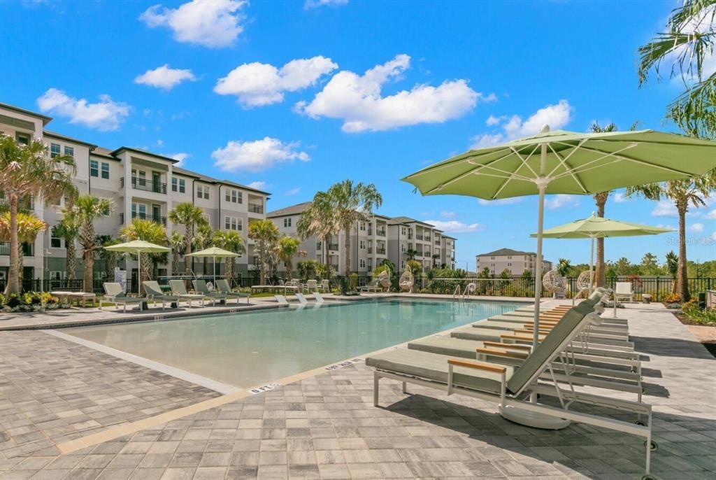 For Rent: $1,356 (1 beds, 1 baths, 807 Square Feet)