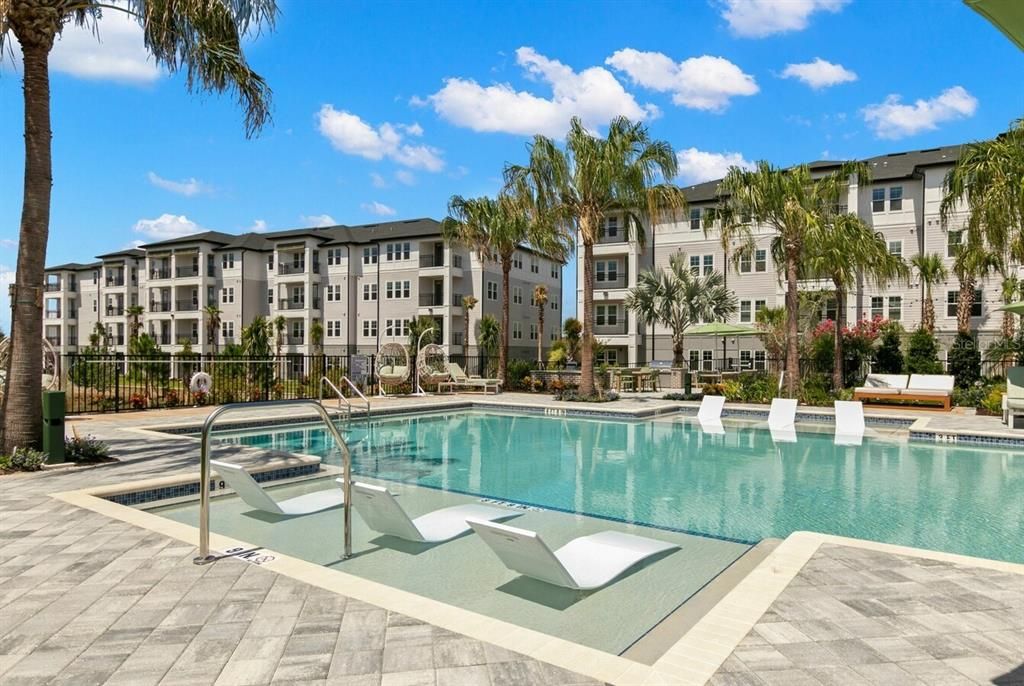 For Rent: $1,356 (1 beds, 1 baths, 807 Square Feet)