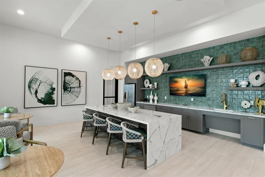 For Rent: $1,356 (1 beds, 1 baths, 807 Square Feet)
